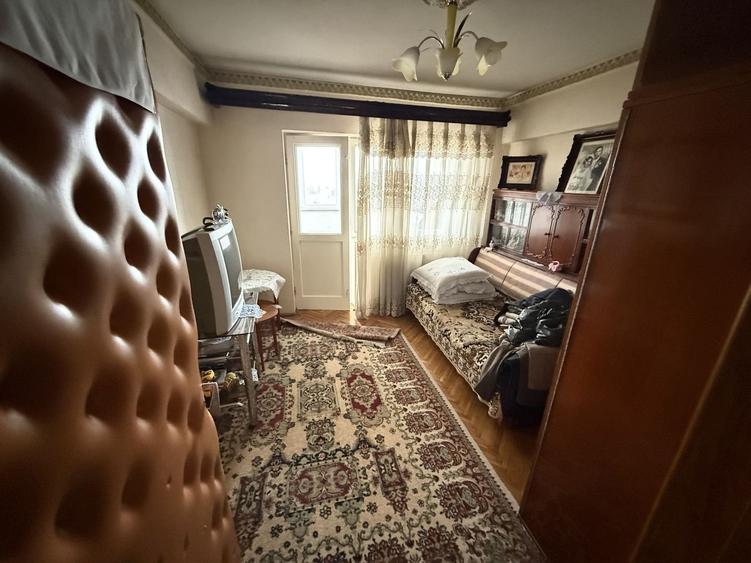 Ap 4 camere 90 mp+boxa+1 camera pe hol ultracentral b-dul Carol 1 - 4