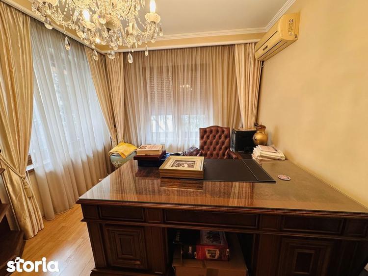 Resedinta emblematica in Chiajna-Rosu pe malul lacului, 785 mp, 2500 m - 9