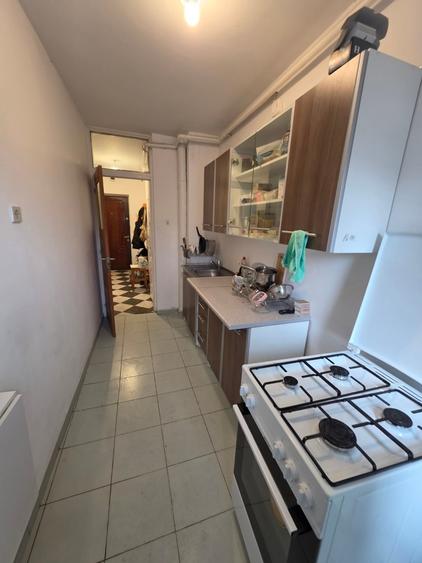 Piata Muncii, 5 minute metrou, pe Apostol Margarit, bloc 1987, reabilitat - 4