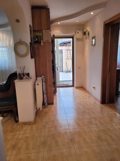 Casa parter cu 4 camere si anexe - cartier Coiciu - 12