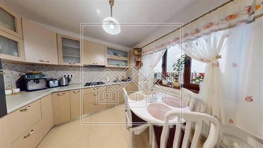 Apartament de vanzare in Sibiu - 67 mp utili, balcon si terasa - 3