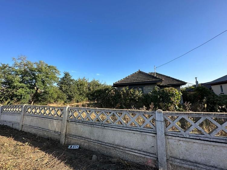 Teren intravilan + casa de locuit Fulga - 5