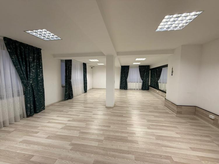 Doamna Ghica aproape de rond Doamna Ghica si Parc Plumbuita - 5