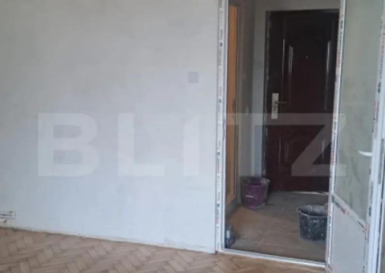 Garsoniera renovata, 30 mp, in zona Materna - 2