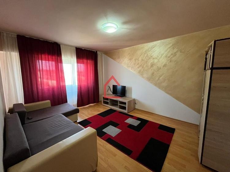 Apartament cu 3 camere, Decomandat, Dacia - 2