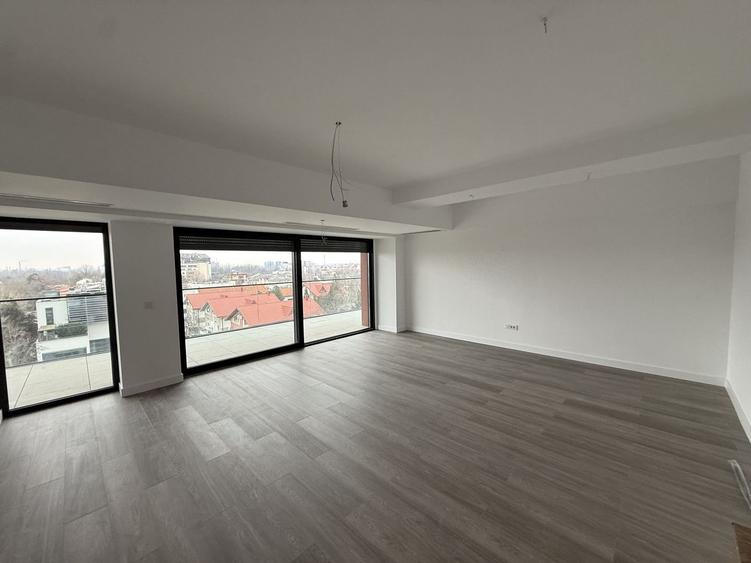 Bloc nou /  Herastrau - 6