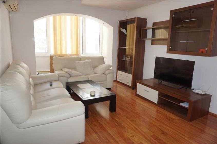 Apartament modern cu 3 camere in centru - zona Maestro - 1