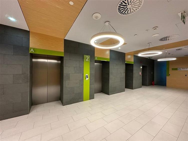 Spatii birouri Green Court de la 91 mp - 2