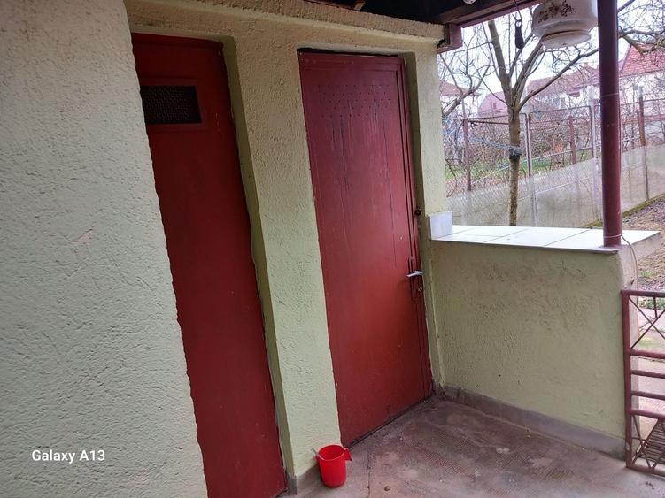 BRASADAS vinde casa 2 cam cu etaj 6 ari zona Bercu Rosu. - 8