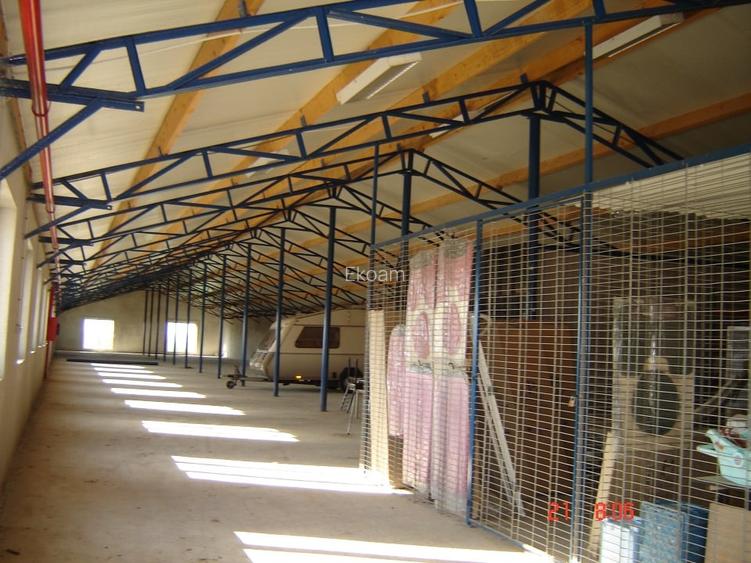 Hala de inchiriat cu birou