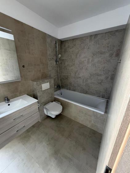 Inchiriez apartament 3 camere /2 bai Dumbravita - 2