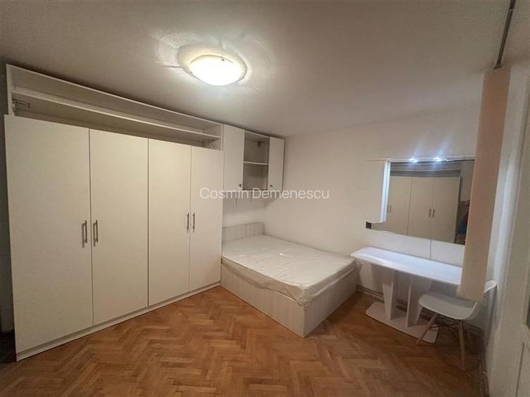 Deosebit Etaj 1 cu Centrala zona Sagului Deosebit Etaj 1 cu Centrala zona Sagului
