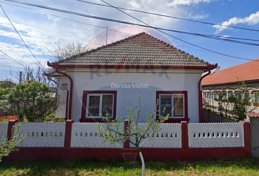 Casa ?i teren de 9 600mp de vanzare in Galicea Mare
