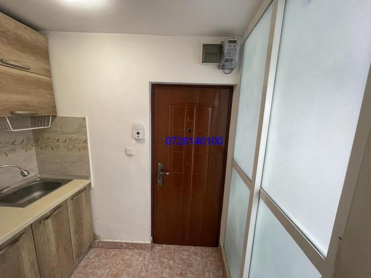 Garsoniera ,21 mp zona Piata Cet - 7