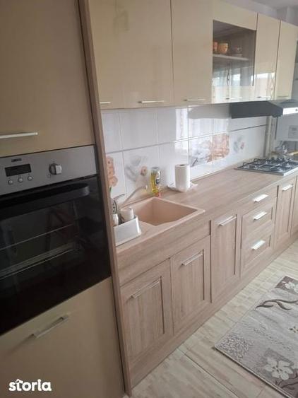 Proprietar apartament 3 camere - 4