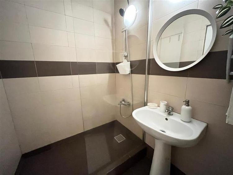Apartament modern 2 camere terasa si parcare zona Centrala - 17