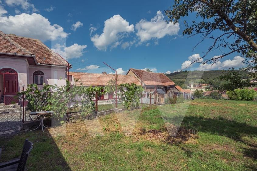 Casa cu vedere panoramica si teren generos in Alamor Jud. Sibiu - 6