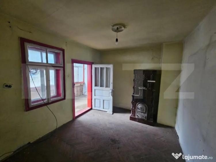 Casa cu 4 camere, demisol si teren 300 mp, Mihoesti, Cam - 7