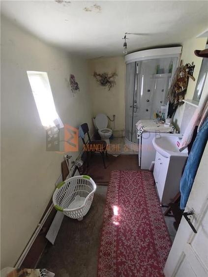 Casă individuală cu 3 camere cu Teren 4859 Mp în Unguriu