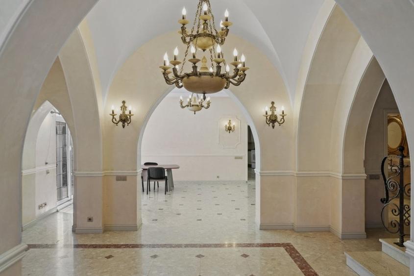 Vila de inchiriat cu 13 camere langa Bulevardul Lascăr Catargiu - 14