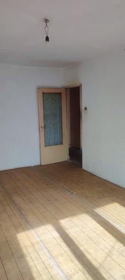 Apartament 3 camere, 58 mp, etaj 4 – Balș, zona Jiu - 1