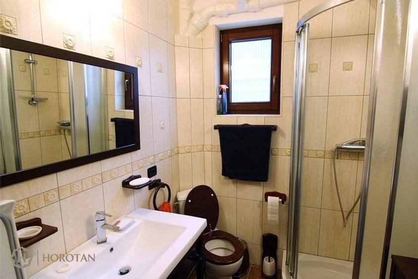 Apartament 3 camere, in conditii excelente situat central, garaj inclus - 9