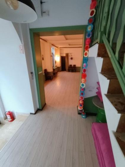 Dacia vila  utilata  pentr restaurant parter etaj curte  terasa 400`mp - 11