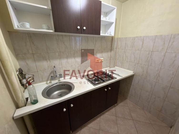 Etaj intermediar. Zona excelenta. Disponibil imediat - 4