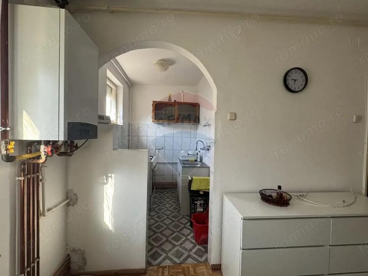 Ap. cu 3 camere, et.4, str. Feleac 1A - 9