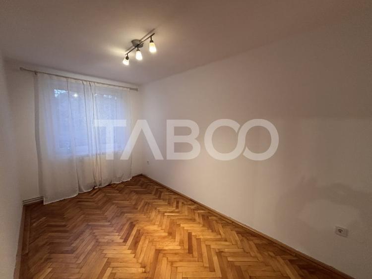 Apartament 3 camere 54mpu etaj 1 balcon zona Centrala Sibiu - 19