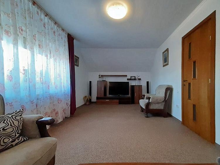 Vila de Inchiriat, Brasovul Vechi - 15