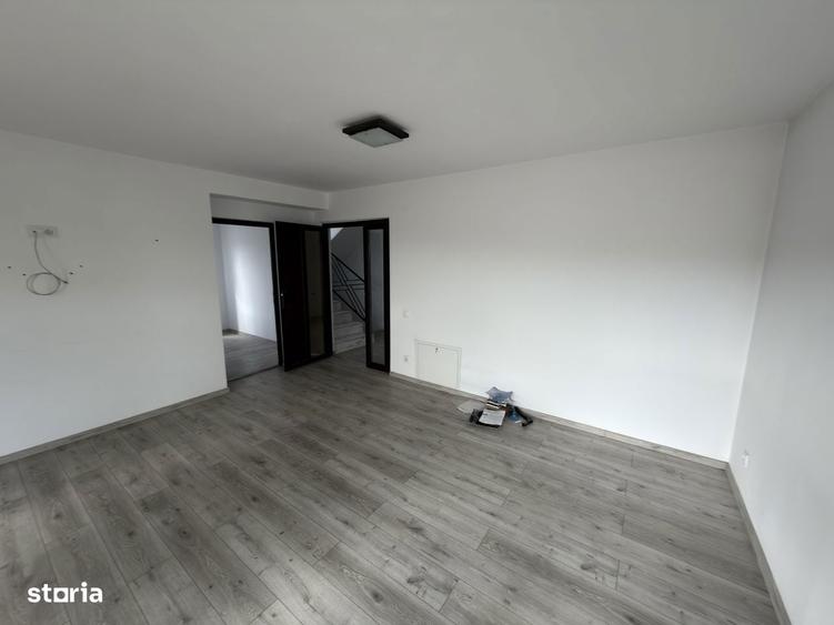 Casa D+P+E la intrare in Curtesti - 1