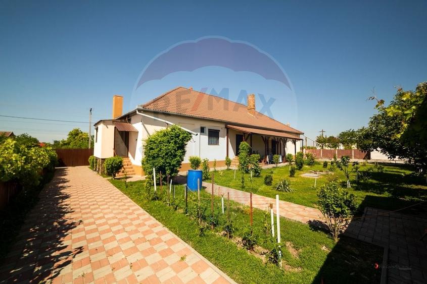 Casa cu 3 apartamente, piscina si 1000 mp teren, vanzare/schimb Turnu - 2