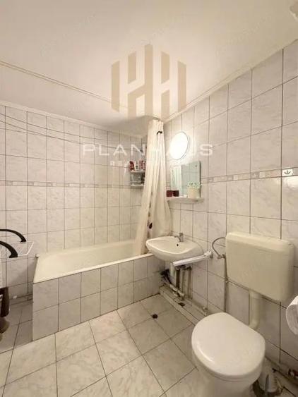 Apartament 2 camere decomandat, Str. Dobrogei, zona Teren atletism - 3