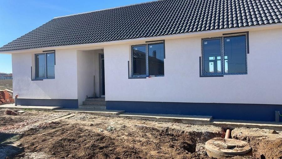 Casa de vanzare semi finisata in Paleu - 8