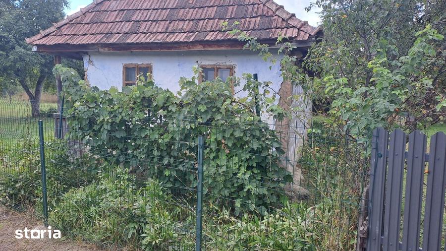 Casă cu 2 camere cu Teren 1700 Mp în Chiheru de Jos