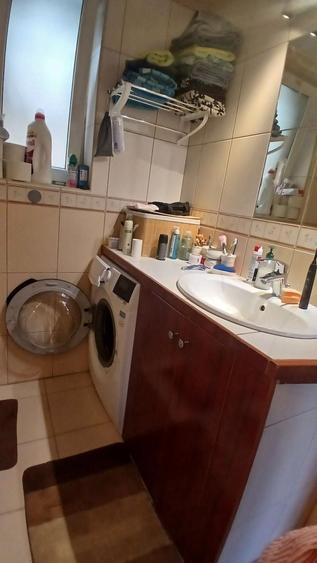 Casă individuală cu 7 camere cu Canalizare în Șura Mare