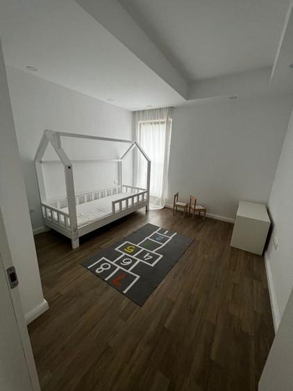 Apartament cu 3 camere decomandat în Pipera