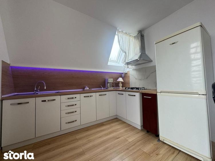 Apartament cu 4 camere în Schei