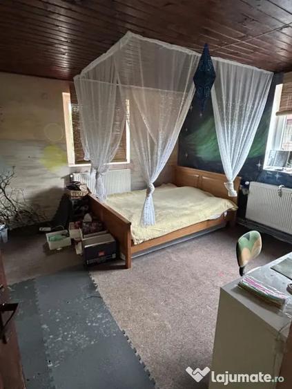 Casă cu 4 camere cu Teren 344 Mp în Central