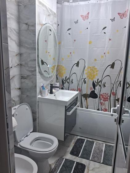 Apartament cu 4 camere decomandat în Central