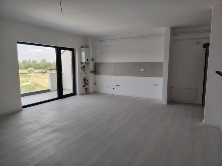 Apartament cu 2 camere semidecomandat în Sud