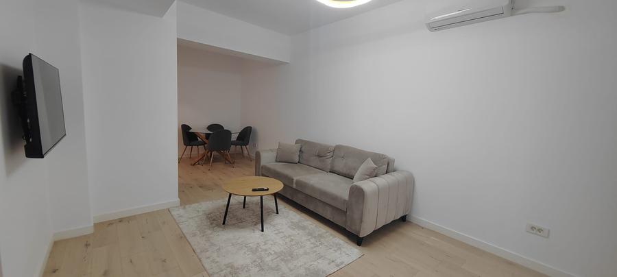 Apartament cu 2 camere semidecomandat în Central