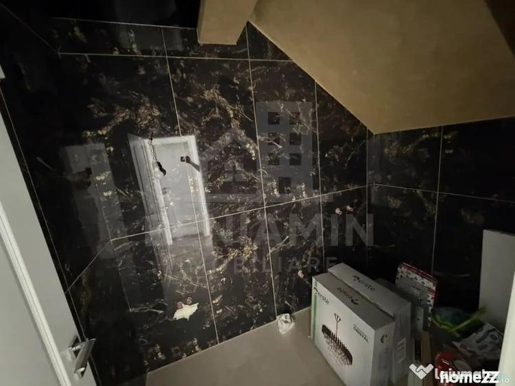 Casă cu 4 camere cu Teren 250 Mp în Bariera Vâlcii