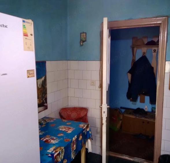 Apartament cu 2 camere semidecomandat în Dâmbovița