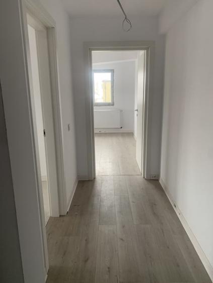 Apartament cu 4 camere decomandat în George Enescu