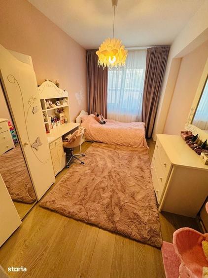 Apartament cu 3 camere decomandat în Sisești