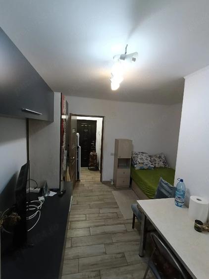 Garsonieră decomandată în Tomis III