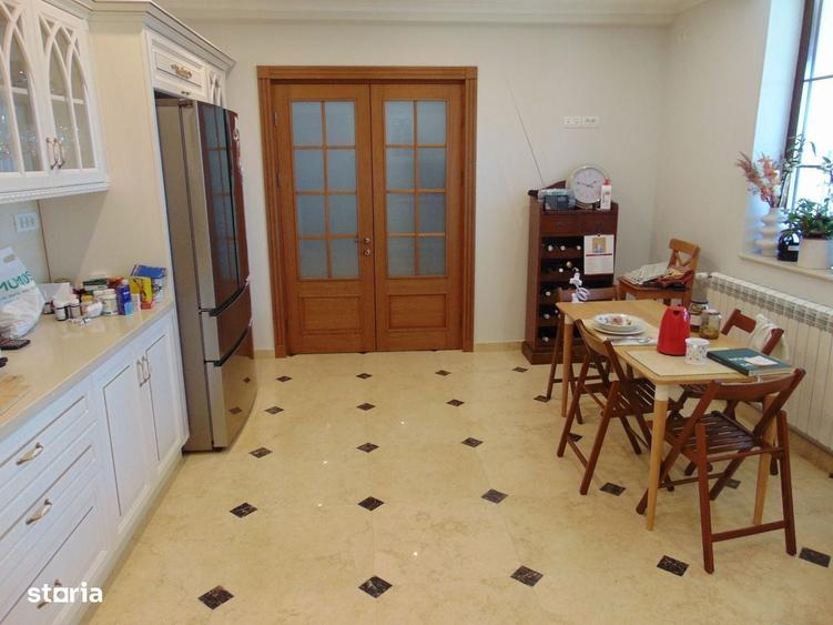 FARA COMISIOANE padure Vila LUX cu 7 camere 4 bai 2 terase pe 1600mp - 15