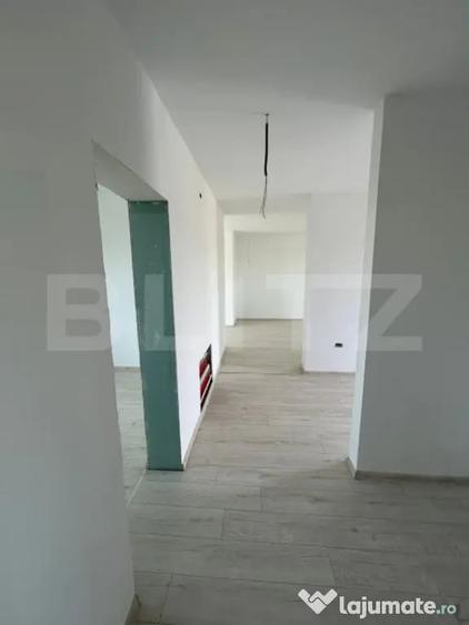 Casă cu 4 camere cu Teren 532 Mp în Remetea Mare